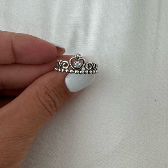 Princess Tiara crown ring with stackable ring - Picture 6 of 8
